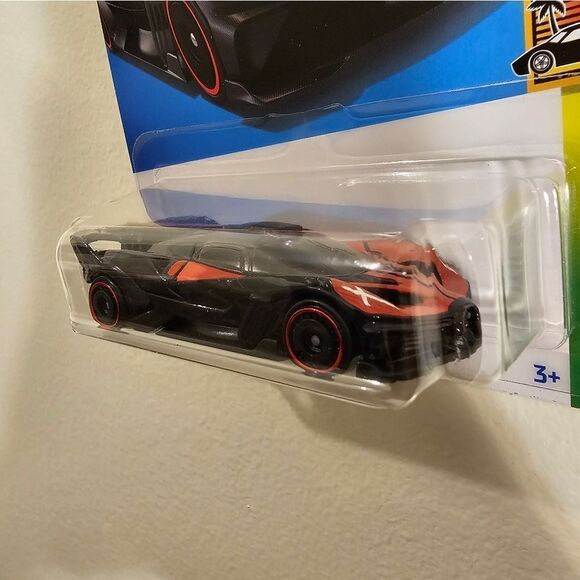 HotWheels Red Bugatti Bolide HW Exotics - Picture 3 of 7